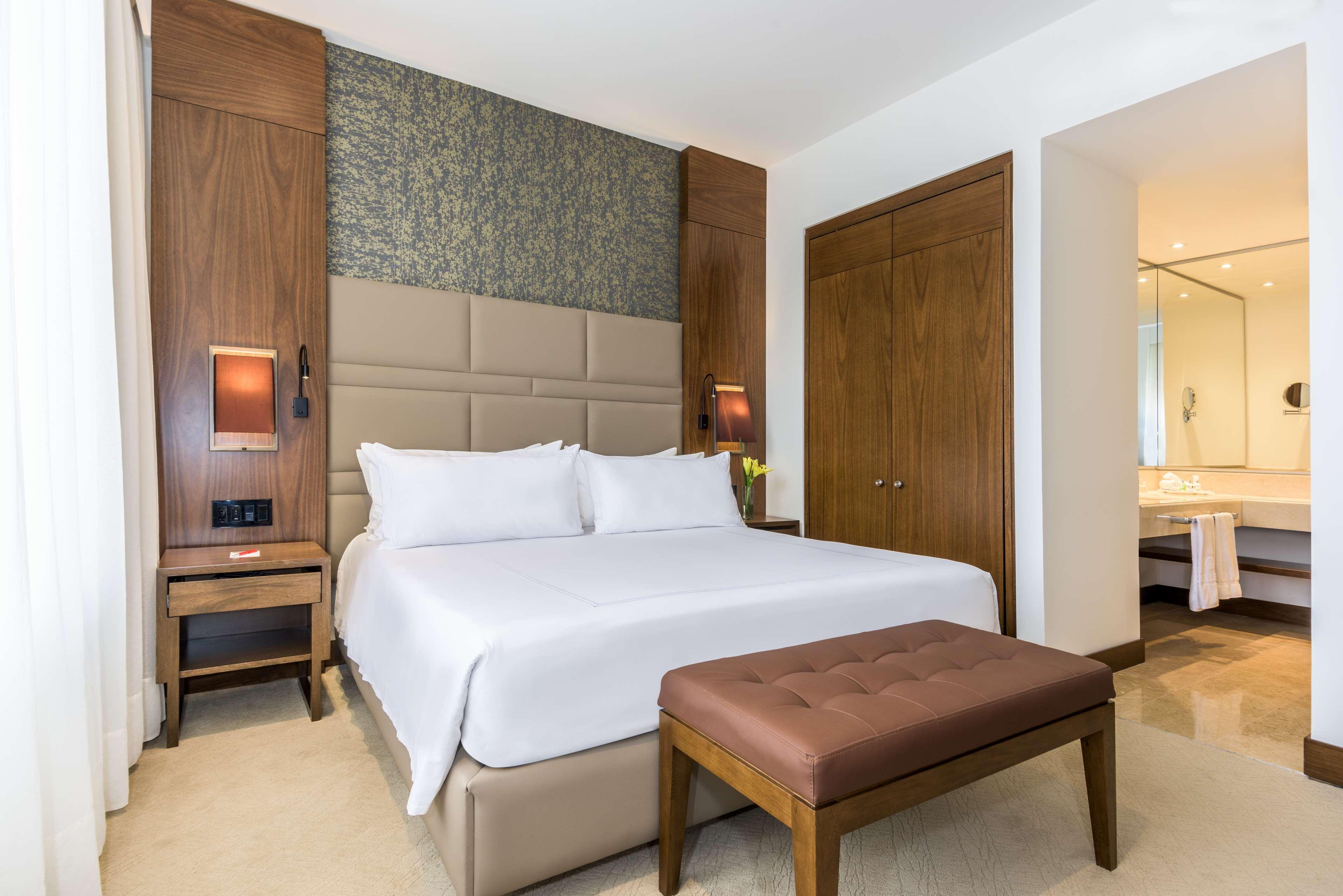 Nh Collection Bogota Royal Teleport Otel Dış mekan fotoğraf
